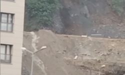 İstanbul- Gaziosmanpaşa'da toprak kayması böyle görüntülendi