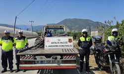 KUMLUCA VE FİNİKE’DE  98 MOTOSİKLET TRAFİKTEN MEN EDİLDİ