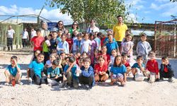 Kumlucalı Öğrencilerden Patili Dostlara Sevgi Dolu Ziyaret