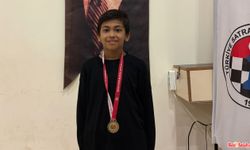 Satrancın Parlayan Yıldızı: Mete Furkan Antalya’da Namağlup Şampiyon!