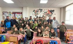 Geri Vitesi Olmayan Pehlivan Öğrencilerle Yan Yana