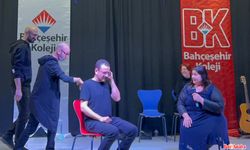 Bahçeşehir Kolejinde Kahkaha Dolu Gece!