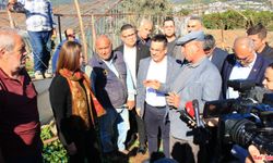 Kumluca’da Destek Sahada, Eleştiri Yollarda!