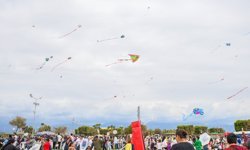 Kumluca’da 23 Nisan Uçurtmalarla Şenlendi