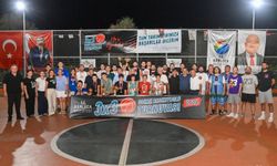Sokak Basketbolunda Kupa Ve Madalyalar Sahiplerini Buldu!