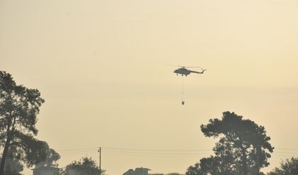 Kemer'de orman yangınına havadan ve karadan müdahale sürüyor