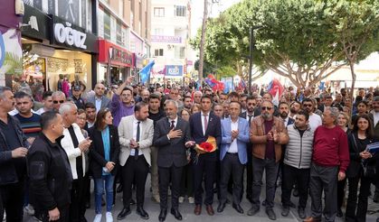 Tarsus'ta başkan adayının aracına saldırıya tepki yürüyüşü