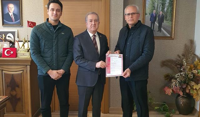 Av. İhsan Kızılca MHP'den Finike Belediye Başkan Aday Adaylığı İçin Başvurusunu Yaptı