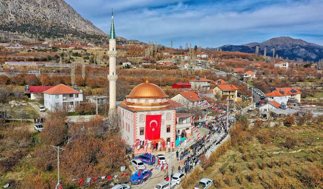 Kaş'da Yayla Belenli Yeni Camii ibadete açıldı