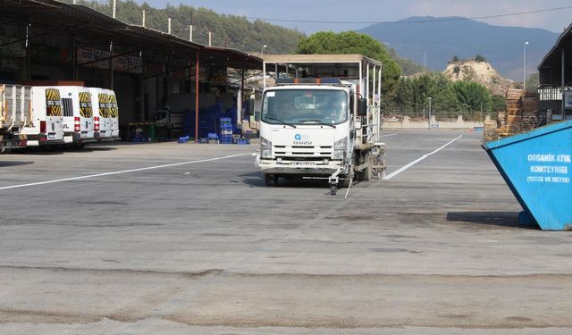 Kumluca’da Yol Çizgileri Yenilendi