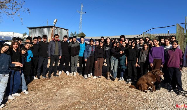 'Barınaktan Okullara Sevimli Dost' Projesi