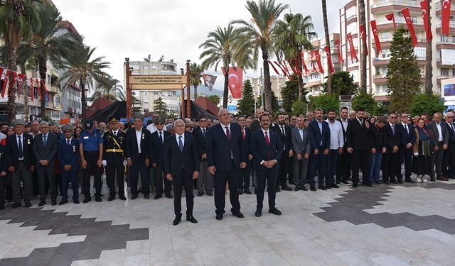 Kumluca’da Cumhuriyetimizin 102. Yılı Coşkuyla Başladı