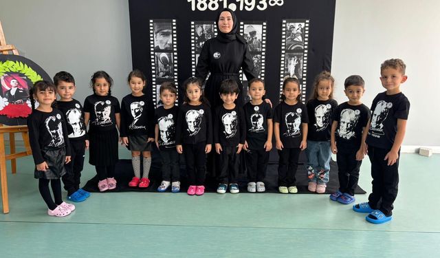 Minik Yüreklerden Ata’ya Anlamlı Anma