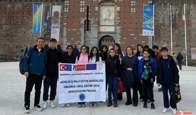 Kumlucalı Öğrenciler  Milano’da Tarihle Buluştu
