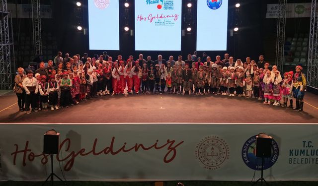 Halk Eğitim Şenliği Kumluca’yı Coşturdu
