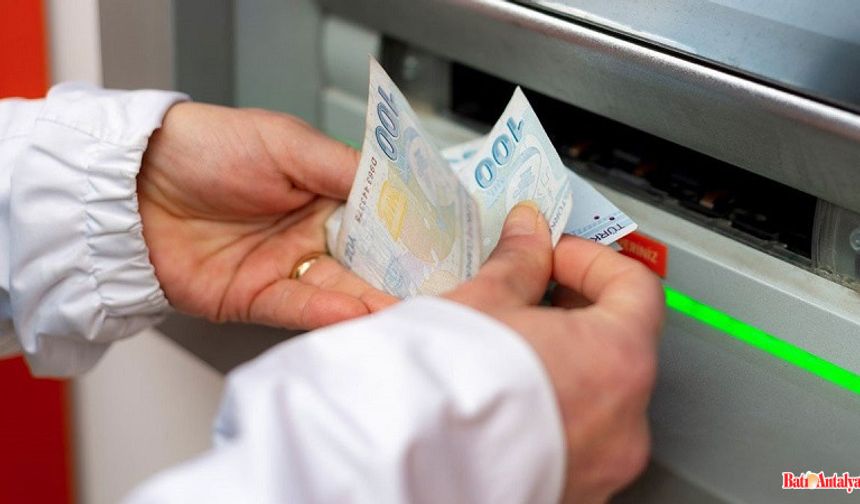 Elinde olanlar dikkat: Banka ATM'leri artık bu paraları almayacak