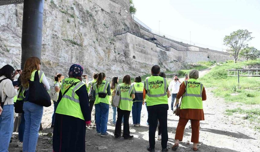 Ankara Büyükşehir Belediyesi’nin ‘miras şantiye gezileri’ devam ediyor