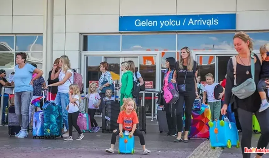Antalya'da yolcu trafiği 3 milyonu aştı
