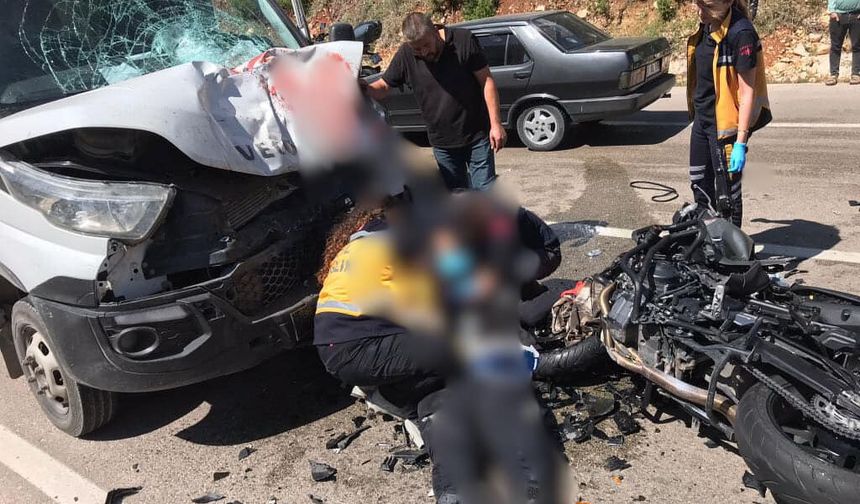Avlan'da Motor Kazasında Can Veren Antalya'lı Genç: Emre Kaya