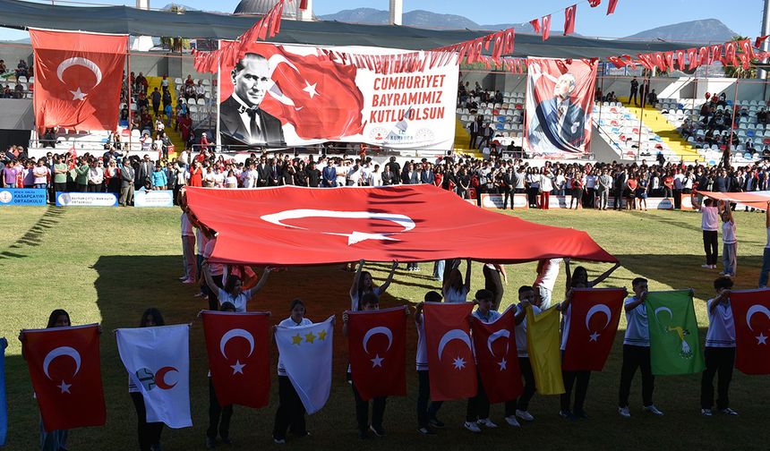 Cumhuriyetin 102. Yılı Coşku Ve Gururla Kutlandı