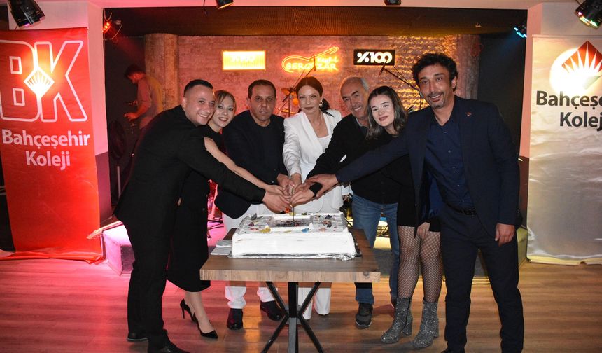 Bahçeşehir Kolejinden Öğretmenler Günü Motivasyon Gecesi