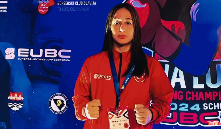 Kumluca'nın Yumruğu Avrupa Yolunda!