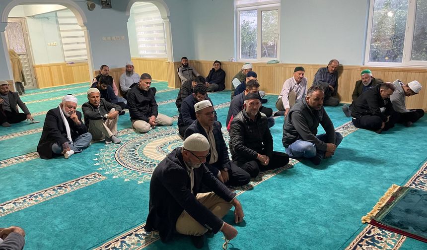 'Sabah Namazı Buluşmaları'na Pazar Halkası Eklendi!