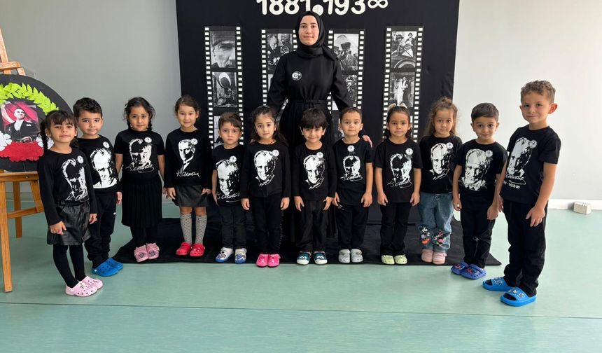 Minik Yüreklerden Ata’ya Anlamlı Anma