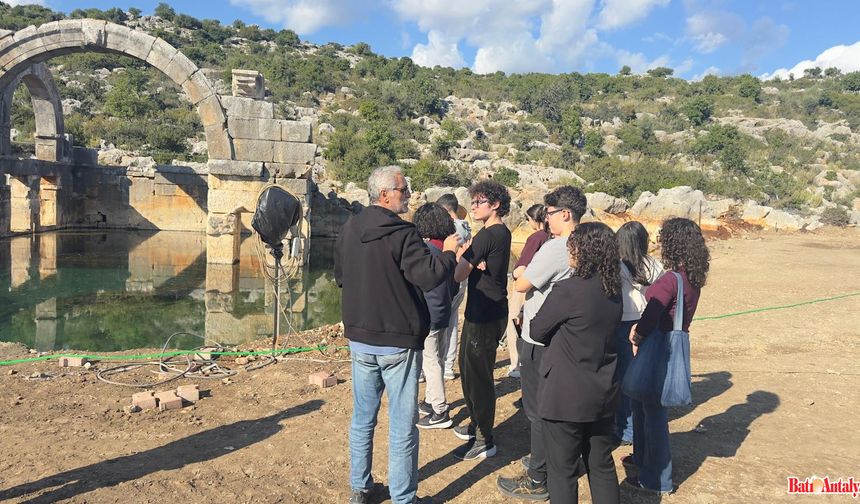 Kumluca Bahçeşehir Koleji Öğrencileri Geçmişin İzini Sürdü