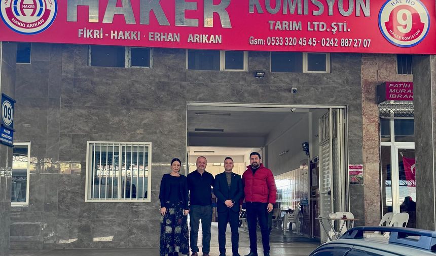 Kumluca Hali’nde Veli Ziyareti: Haker Tarım’da Sıcak Buluşma