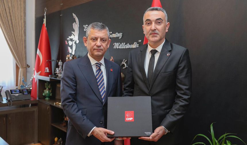 Hasan Nizamoğlu’ndan CHP Genel Başkanı Özgür Özel’e Ziyaret