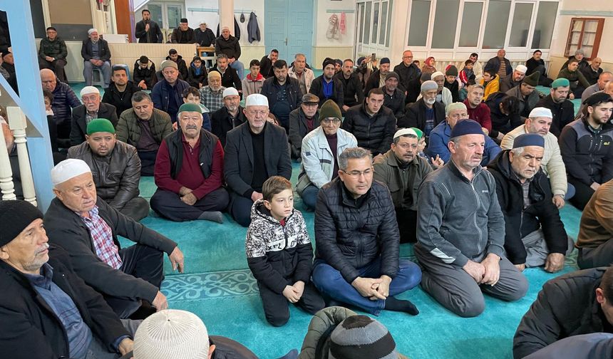 Yeni Camii’de Maneviyat Dolu Sabah