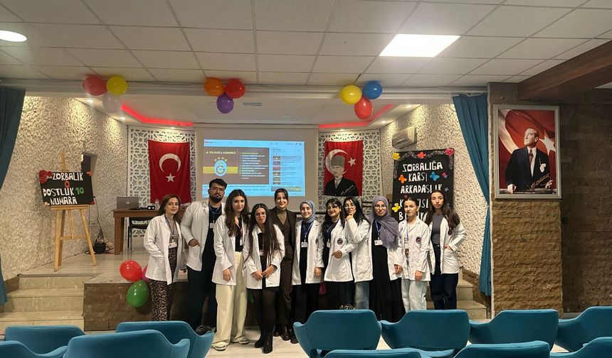 Üniversiteli Gençlerden Zorbalığa Karşı Örnek Proje