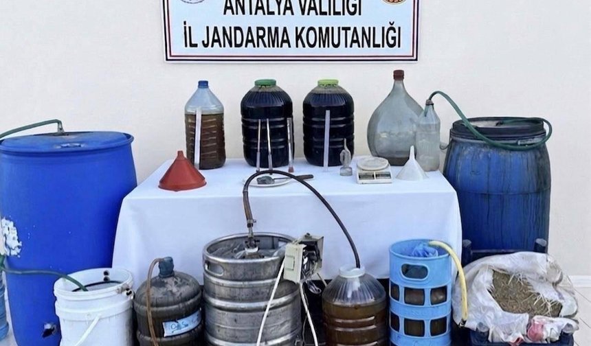 Kumluca’da 800 Litre Kaçak Alkol Ele Geçirildi