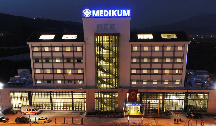 23 Nisan’da Sağlık Hizmeti Devam Ediyor: Medikum Hastanesi Açık