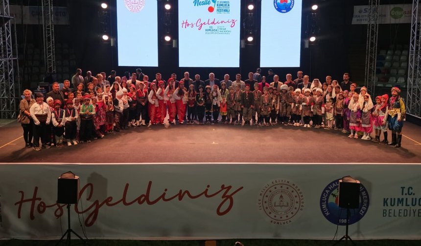 Halk Eğitim Şenliği Kumluca’yı Coşturdu