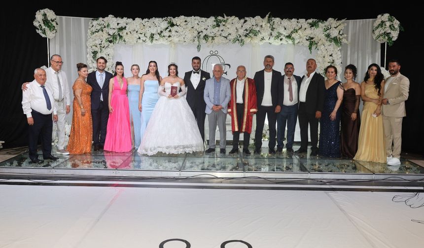 Öykü ile Fırat Dünyaevine Girdi