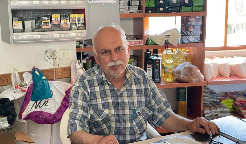 Gödene’nin Son Bakkalı 45 Yıldır Kepenk İndirmiyor