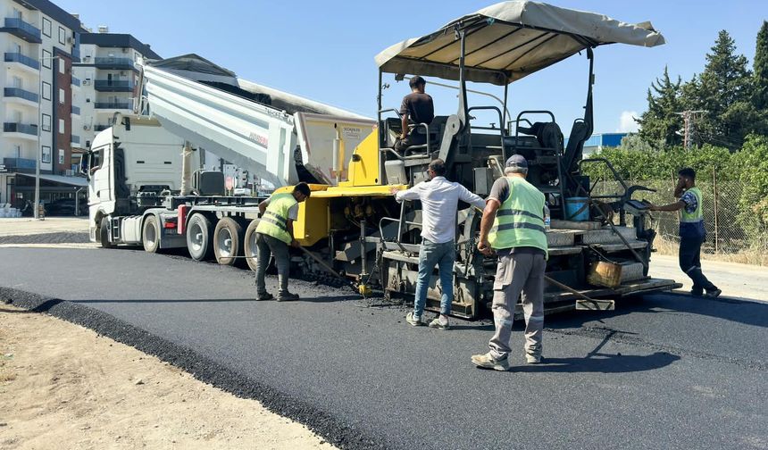 Bağlık Mahallesine 2 Kilometre Sıcak Asfalt