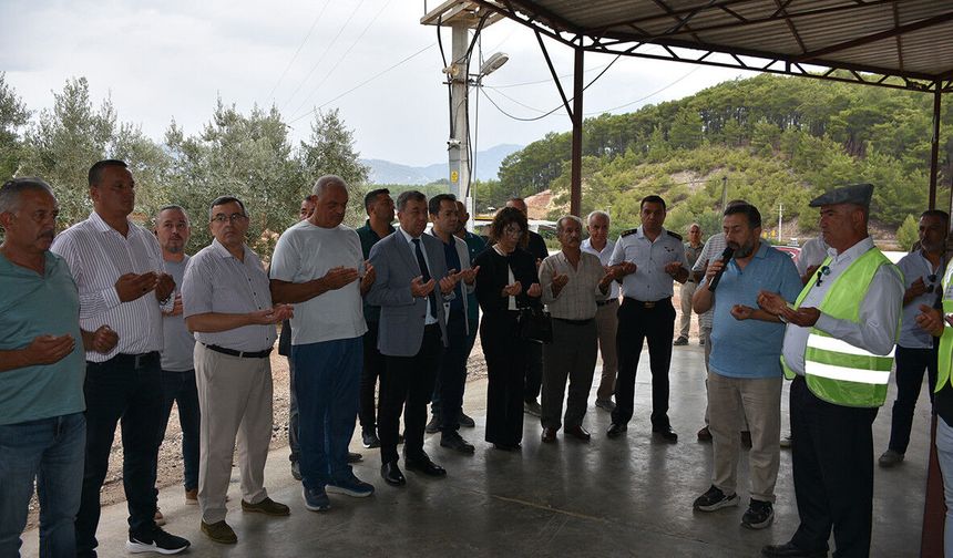 KUMLUCA’DA ZEYTİNYAĞI SIKIM  SEZONU DUALARLA BAŞLADI!