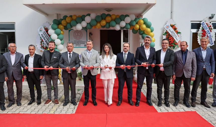 KUMLUCA’DA GÜN IŞIĞI REHBERLİK VE PSİKOLOJİK DANIŞMA MERKEZİ TÖRENLE AÇILDI